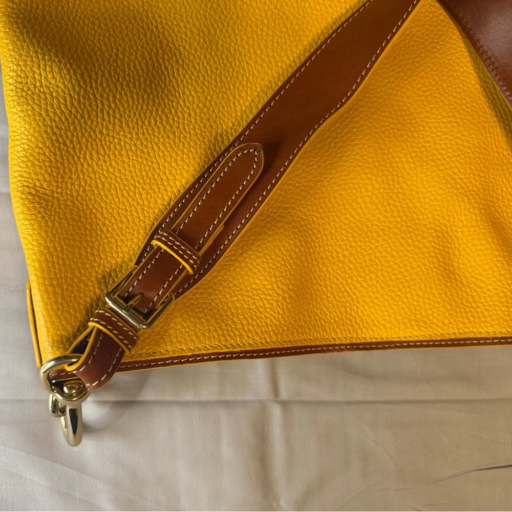 DOONEY & BOURKE EXTRA LARGE PEBBLE LEATHER COURTNEY SAC TOTE BAG